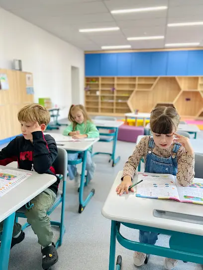 Початкова школа та садок SENSE