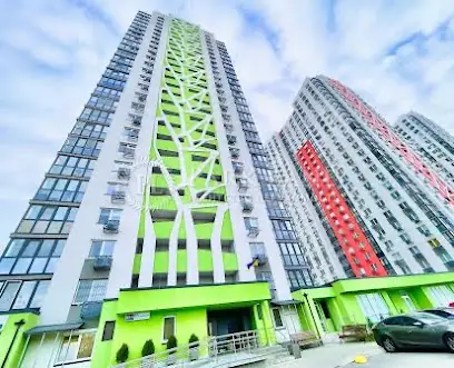 Студія манікюру Komilfo