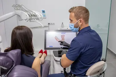 Central Dental Clinic by Yaroslav Kazo