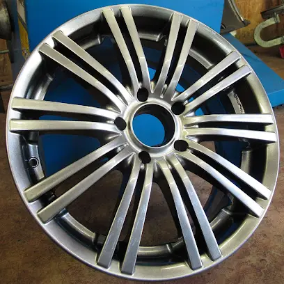 Ремонт и покраска дисков в Киеве. Ремонт боковых порезов шин - "Wheel Masters"