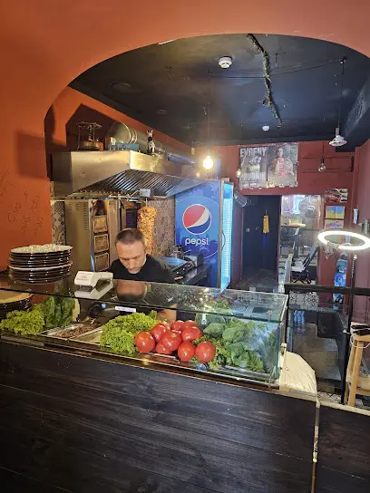 MAXIM D&Ouml;NER шаурма смачно корисно