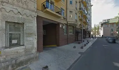 Реабілітолог Андрій Маслій