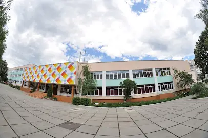 Середня школа №266