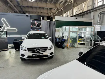 Детейлінг AutoCredo, Київ. Ремонт сколів, полірування, бронеплівка, кераміка, реставрація поролону та шкіри. Детейлинг