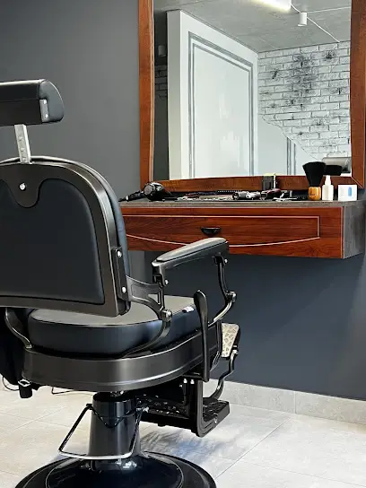 Барбершоп &laquo;Skoll&raquo; | Чоловіча перукарня