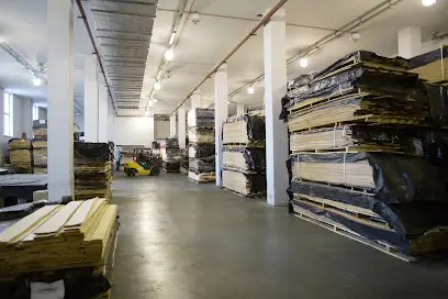 Шпон в Україні