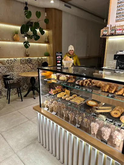 Cafe-Bakery VATRUSHKA | Кав'ярня-Пекарня ВАТРУШКА