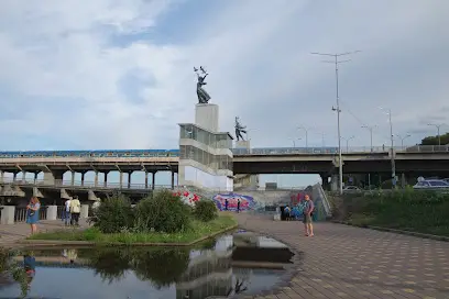 Пароплавна компанія "Гідропарк"