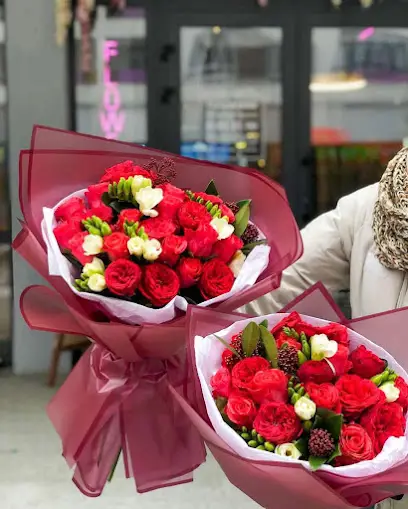 "FLoungeMe". Квіти. Доставка квітів, подарунки, кульки з гелієм.