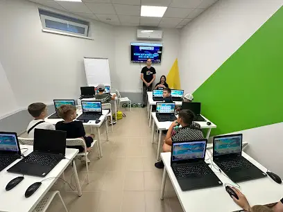 Robocode Софіївська Борщагівка - культова школа робототехніки та програмування