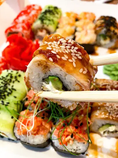 SUSHI &bull; PIZZA by La Spezia