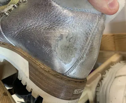 Reborn &mdash; Реставрація Взуття та Сумок. Хімчистка Одягу