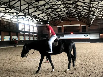 Конюшня Бутенко Заміський Клуб