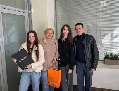 Revolution - агенція нерухомості