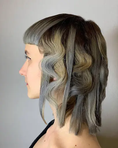 Стиліст-перукар Наталія Проценко