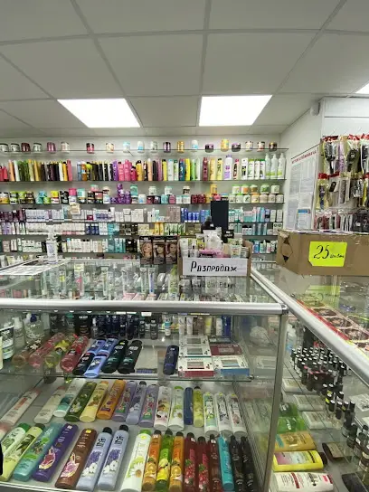 ADEL: косметика для салонів, косметика для тебе