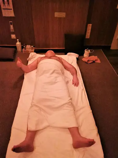 САМУЇ салон тайського масажу на Любомира Гузара