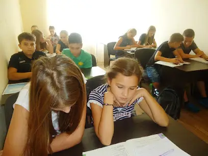 Курси англійської мови - English World