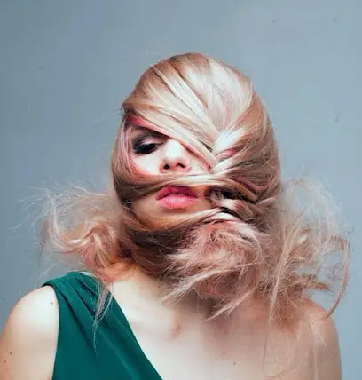 AZ HAIR Перукар Колорист