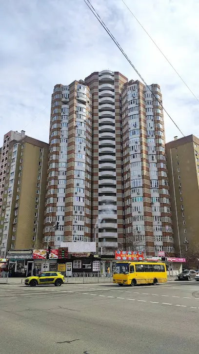 вул. Анни Ахматової