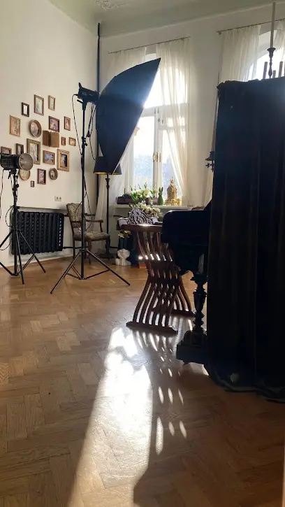 Фотостудія та творчий простір Goche