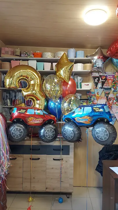 МАГАЗИН "HAPPY DAY" | Гелієві кульки | Фотозони | Товари для свята