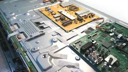 Ремонт побутової техніки і телевізорів "Ампер"