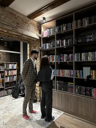 Тиша. Книгарня за підпискою