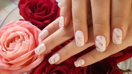 Маникюр и педикюр Оболонь