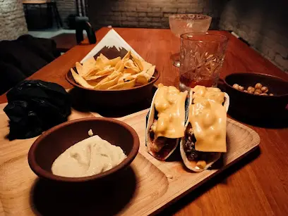 The Crown Bar'n'Music