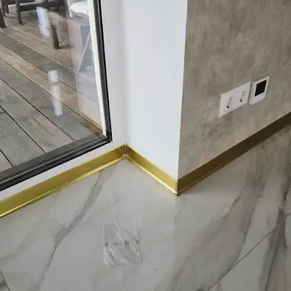 Купить алюминиевый плинтус | Плинтус МДФ | Плинтус с подсветкой | Скрытый плинтус | Белый плинтус