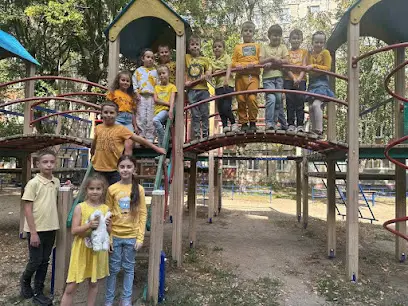 Smart Up сімейна альтернативна школа