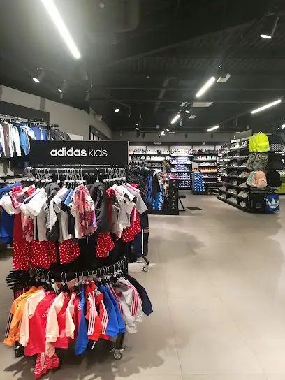 Дисконт-центр Adidas & Reebok
