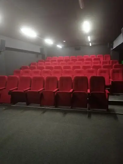 Кінотeaтр Прeм&rsquo;єрa Ромни