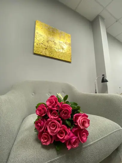 Isa Nails - маникюр, педикюр Киев