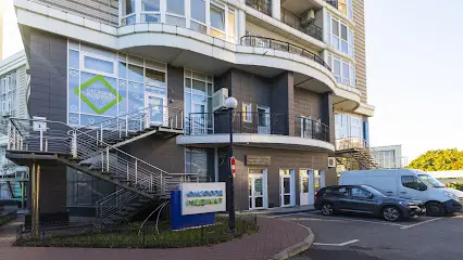 Стоматологія "Оксфорд Медікал" на Оболоні