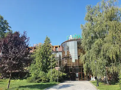 Гайки отель