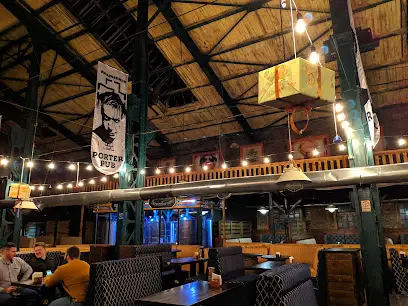 Porter Brew Pub на Жилянській-2500 метрів залу з великим екраном 6*6метрів!