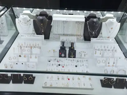 Ювелірний бутік Столичної Ювелірної Фабрики ТРЦ Dream yellow (вхід &ndash; атріум &laquo;Голлівуд&raquo;)