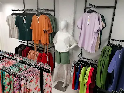 Магазин одягу РОЗА(Трикотажна фабрика "РОЗА")