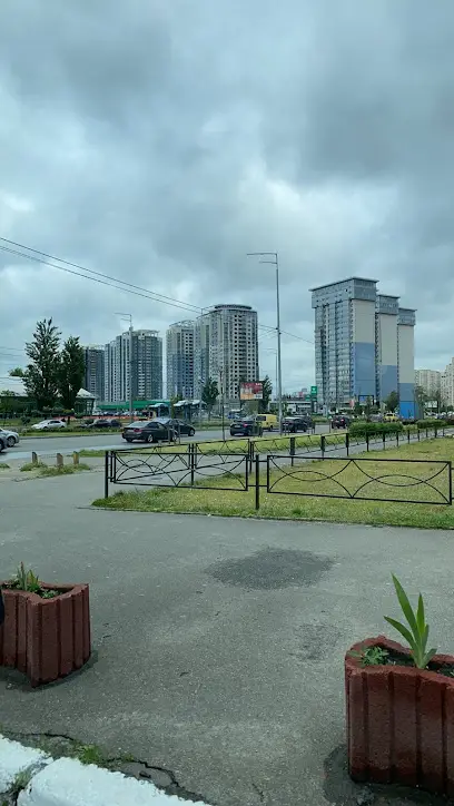 Дніпровська набережна