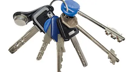 Майстерня з виготовлення ключів та ремонту взуття.