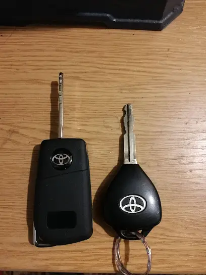 Master Key Service. Изготовление авто ключей. Ремонт автозамков.