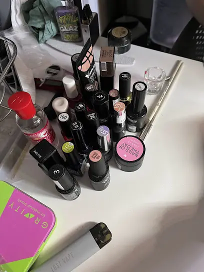 Ногтики у вікторії