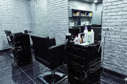 BROADWAY BEAUTY CLUB